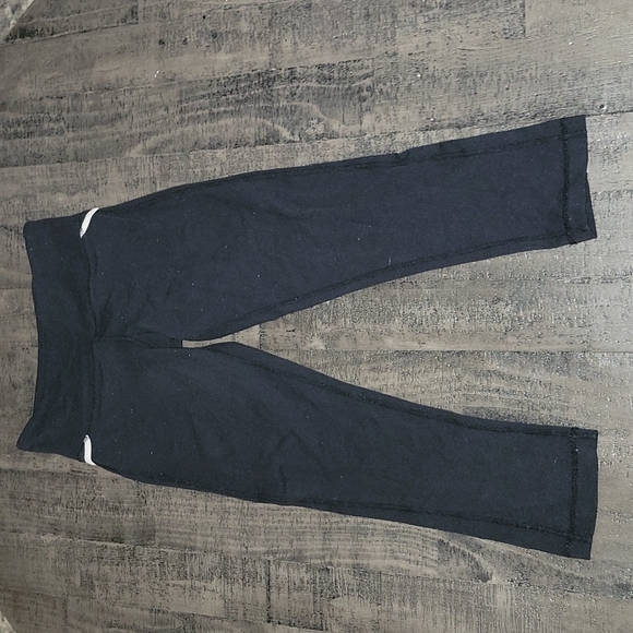 lululemon athletica Pants - Lululemon Wunder Under Crops